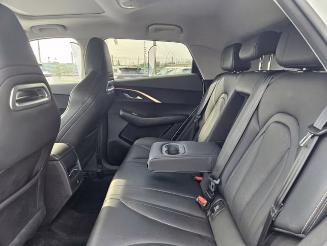 Omoda C5 1.5 T Luxury At 2025 - Imagen 8