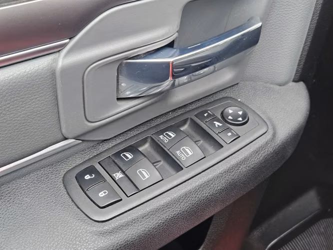 Ram 1500 3.6 Crew Cab Slt At 4x4 2023 - Imagen 15