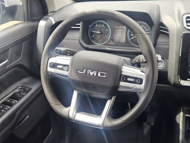 Jmc Grand Avenue Grand Avenue 2.3 Mt 2025