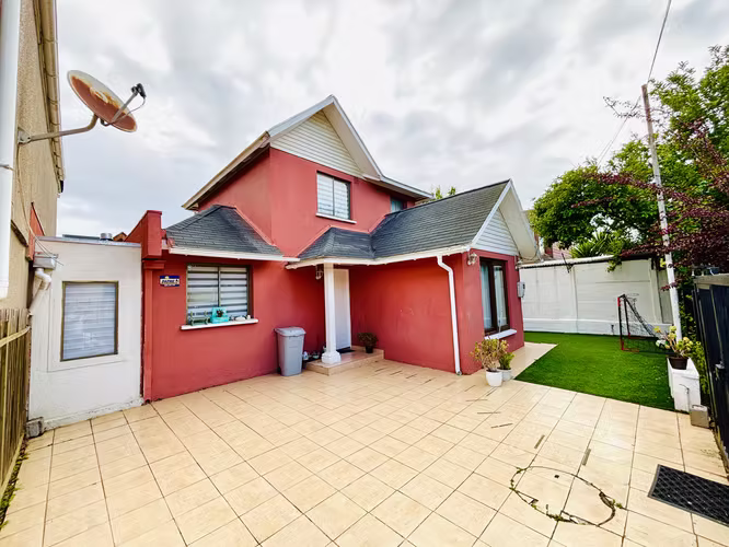 Se Vende Casa en Pasaje Cerrado, Fundadores, Curauma, Placilla.