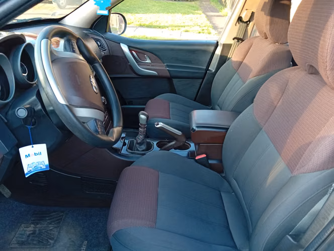 Mahindra XUV 500 año 2015 - Imagen 7