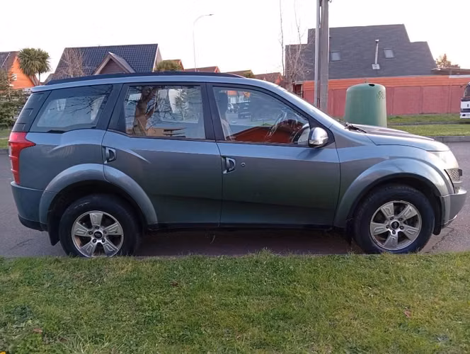 Mahindra XUV 500 año 2015