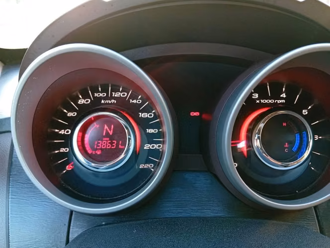 Mahindra XUV 500 año 2015 - Imagen 4