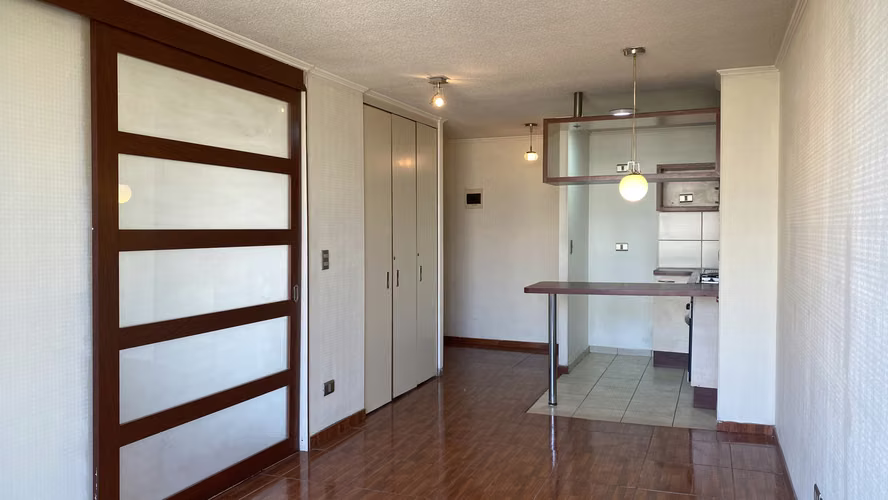 Venta Departamento 1D1B con Estacionamiento y Bodega | Metro Santa Isabel - Imagen 4