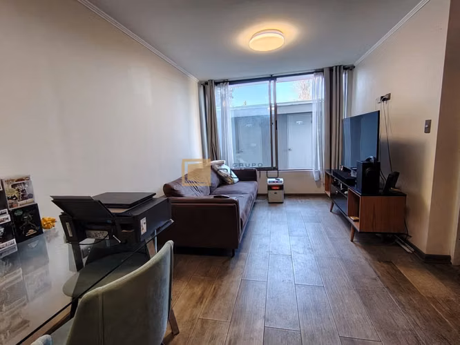 Departamento en arriendo c/ estacionamiento en Barrio Norte