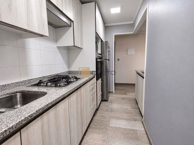 Departamento en arriendo c/ estacionamiento en Barrio Norte