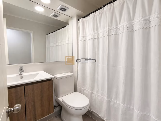 Departamento en arriendo c/ estacionamiento en Barrio Norte