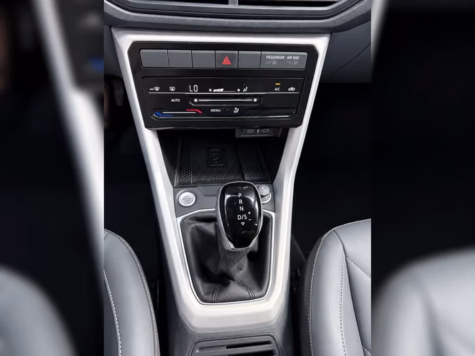 VOLKSWAGEN T-CROSS 2025 - Imagen 8