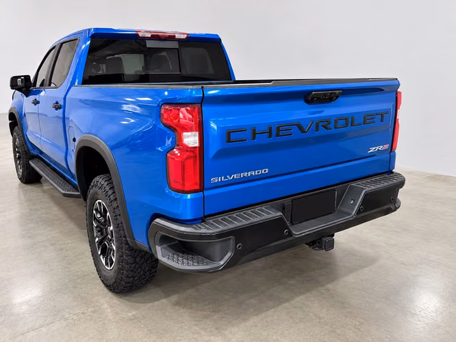 CHEVROLET SILVERADO 2024 - Imagen 3