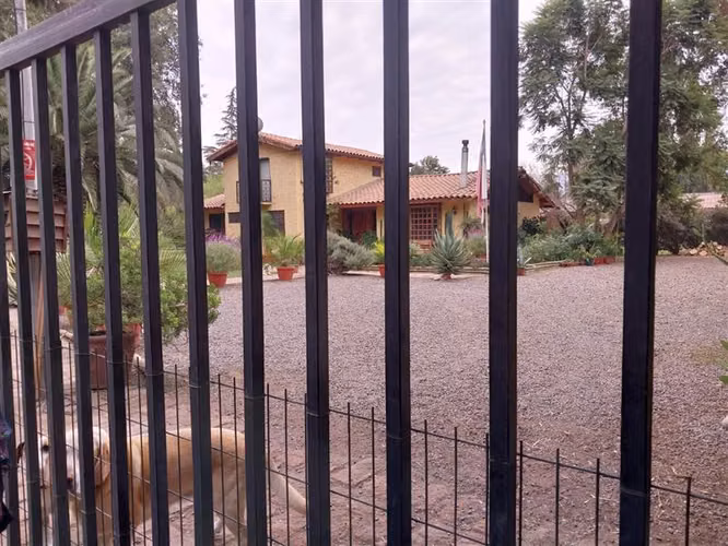 Vendo Hermosa Parcela en Lampa 4D 2B