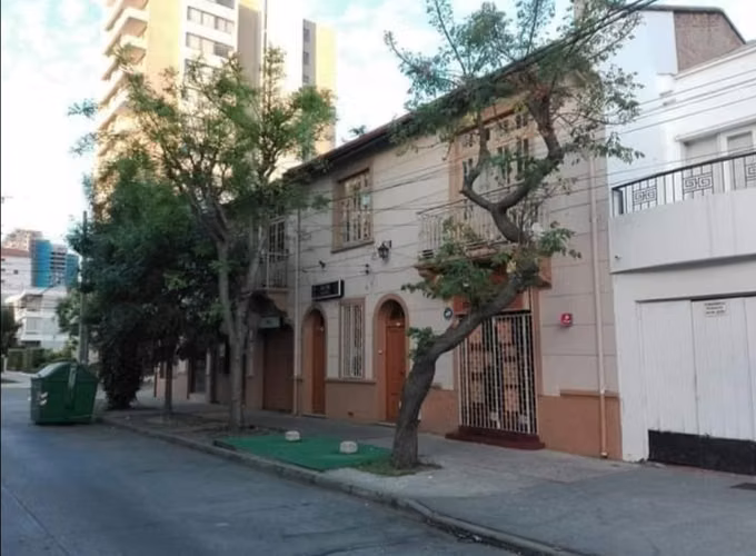 Se arrienda por horas o jornadas Box Infantojuvenil, 3 Poniente con 6 Norte, Viña del Mar.