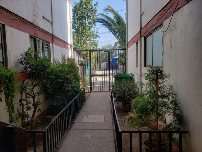 SE VENDE DEPTO. DE 3D 1B LA PINTANA