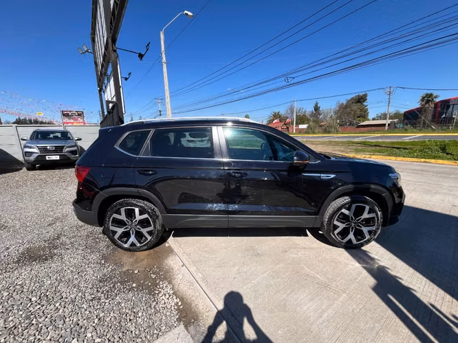 VOLKSWAGEN TAOS HIGHLINE 1.4 2025