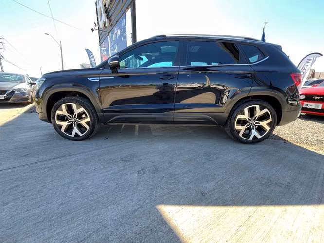 VOLKSWAGEN TAOS HIGHLINE 1.4 2025