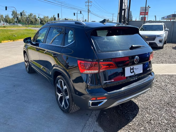 VOLKSWAGEN TAOS HIGHLINE 1.4 2025