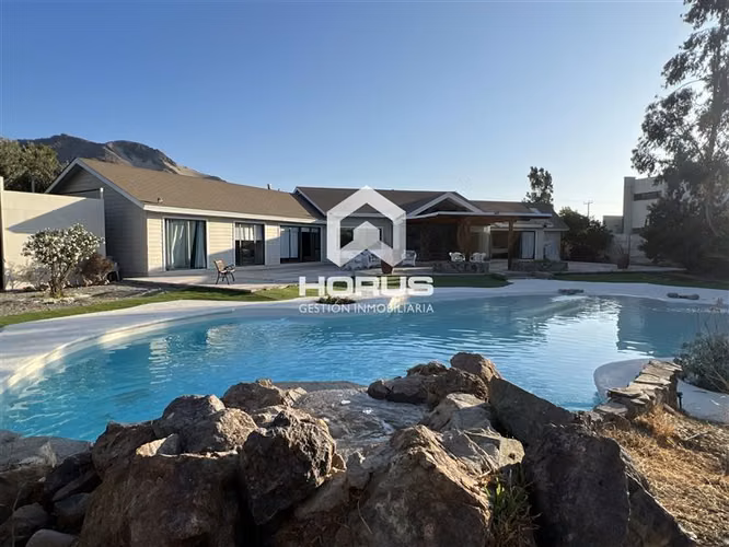 Hermosa casa en sector Chamonate — Copiapó - Imagen 3