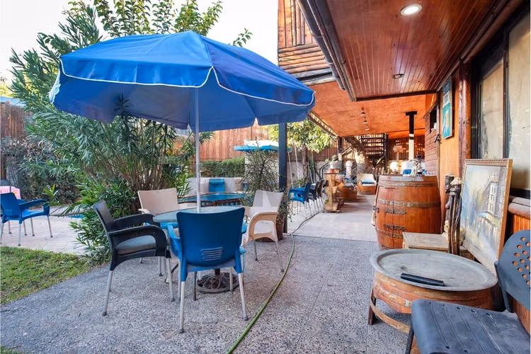 Vende casa la reina