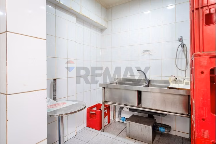 Vende casa la reina