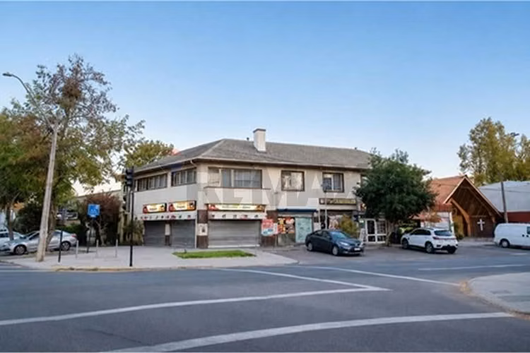 Vende casa la reina
