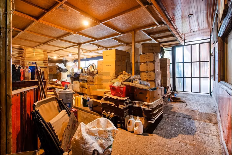 Vende casa la reina