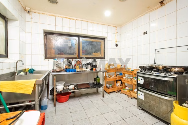 Vende casa la reina