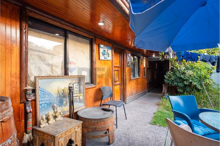 Vende casa la reina