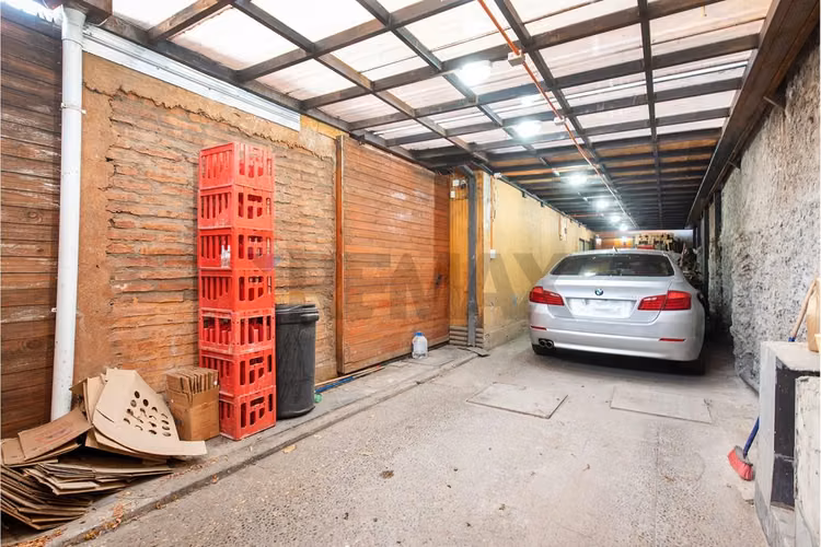 Vende casa la reina