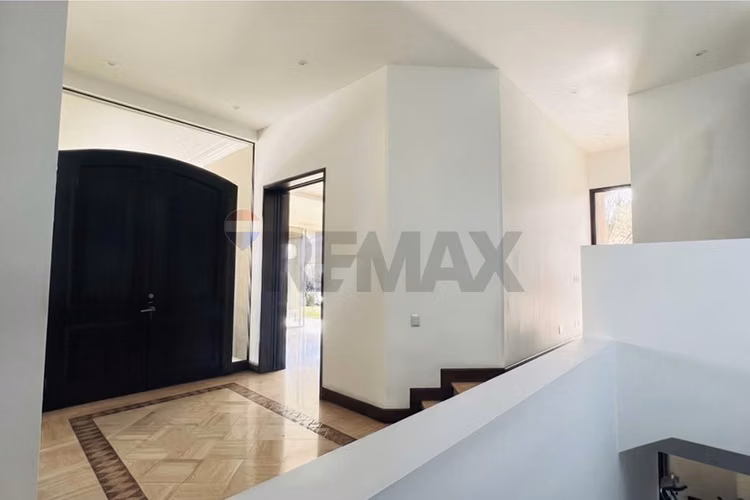 Casa de lujo , remodelada, con vistas al manquehue