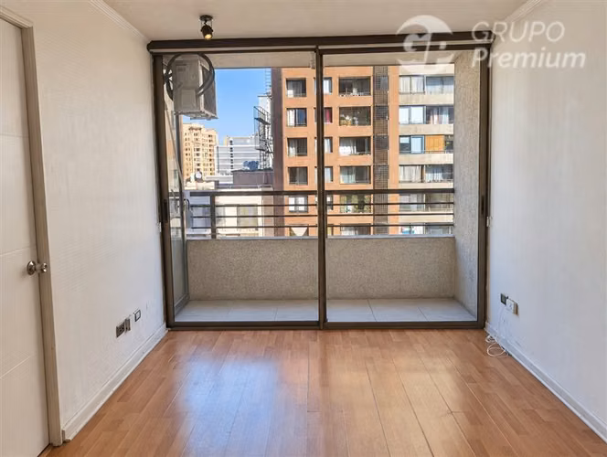 Departamento de 2 dormitorios a pasos de Metro Santa Lucia