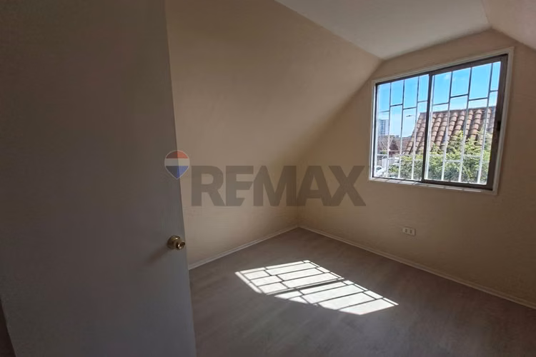 Casa luminosa y renovada | 3d y 2b en la florida - Imagen 9