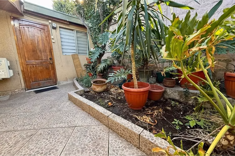 Casa a pasos de av. jose miguel carrera - Imagen 14