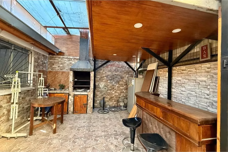 Casa a pasos de av. jose miguel carrera - Imagen 7