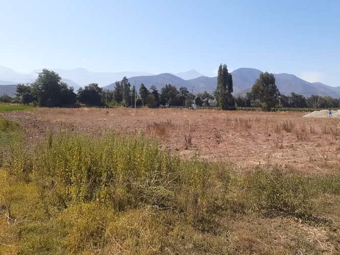 Venta de parcelas  de 5.000 m2, planas, en Nogales. 50 M$