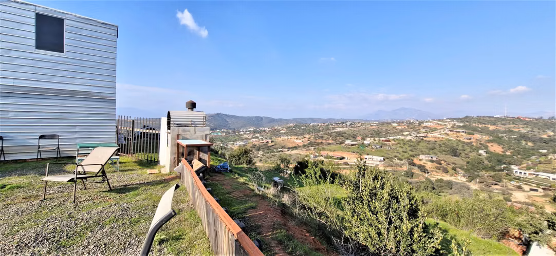 Parcela con casa y gran quincho en venta en Limache, 5.000 m2. - 125 M$