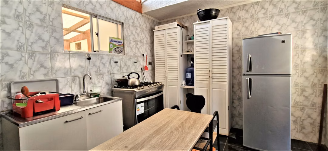 Parcela con casa y gran quincho en venta en Limache, 5.000 m2. - 125 M$