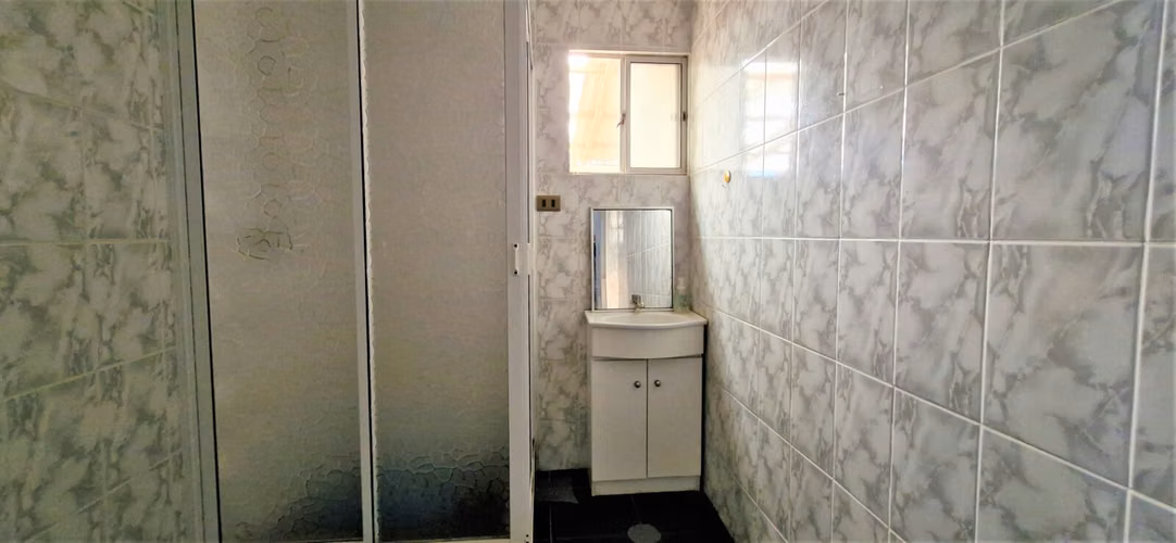Parcela con casa y gran quincho en venta en Limache, 5.000 m2. - 125 M$