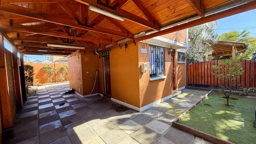 Arriendo casa 3D 2B + bodega y 2 estacionamientos | Bosques de San Francisco