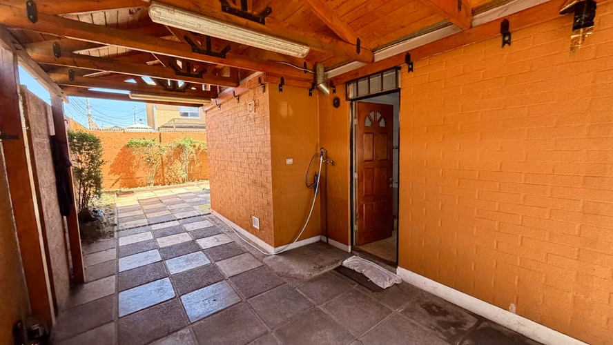 Arriendo casa 3D 2B + bodega y 2 estacionamientos | Bosques de San Francisco