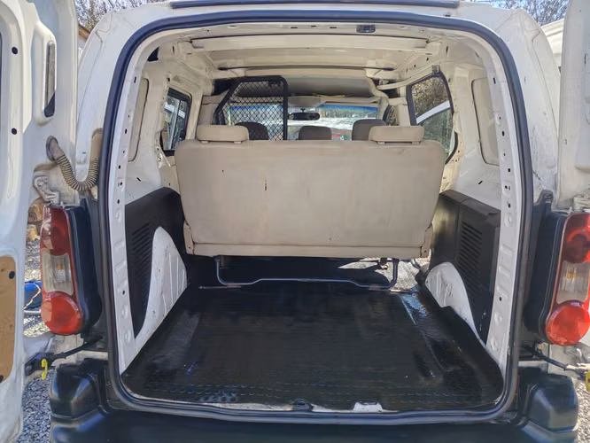 Vendo Peugeot Partnet 2013 - Imagen 2