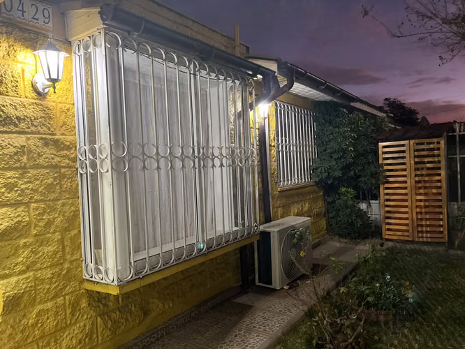 Hermosa casa pasos de Metro Las Mercedes - Imagen 2