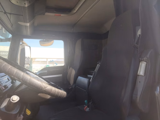 Tracto camion MAN modelo TGS28.360 6x2 - Imagen 12