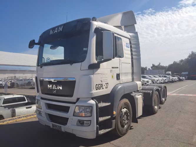 Tracto camion MAN modelo TGS28.360 6x2 - Imagen 3