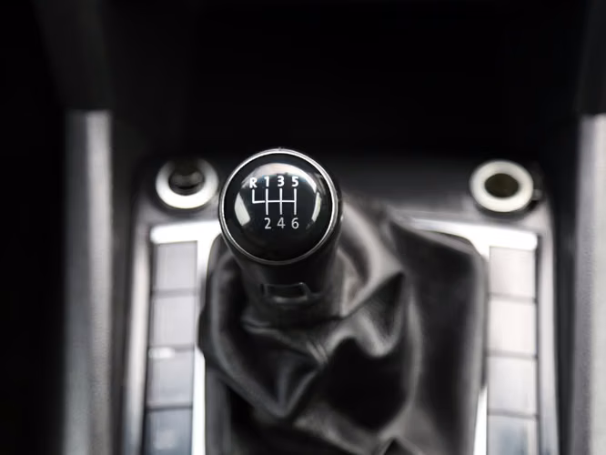 VOLKSWAGEN AMAROK 2023