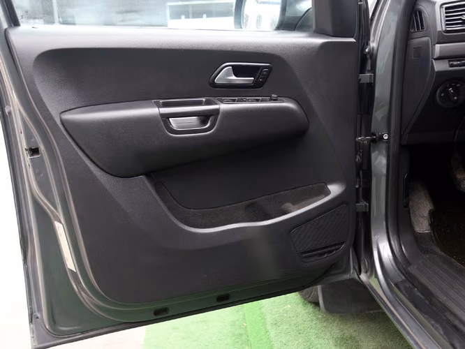 VOLKSWAGEN AMAROK 2023