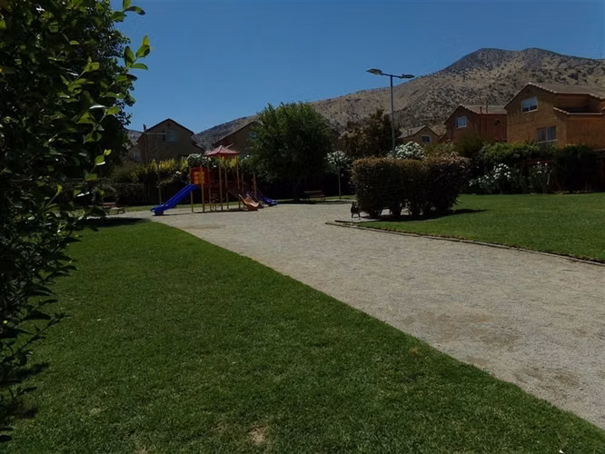 Casa en venta de 4 dorm. en Huechuraba - Imagen 13
