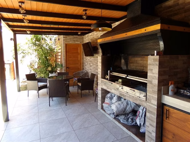 Casa en venta de 4 dorm. en Huechuraba - Imagen 9