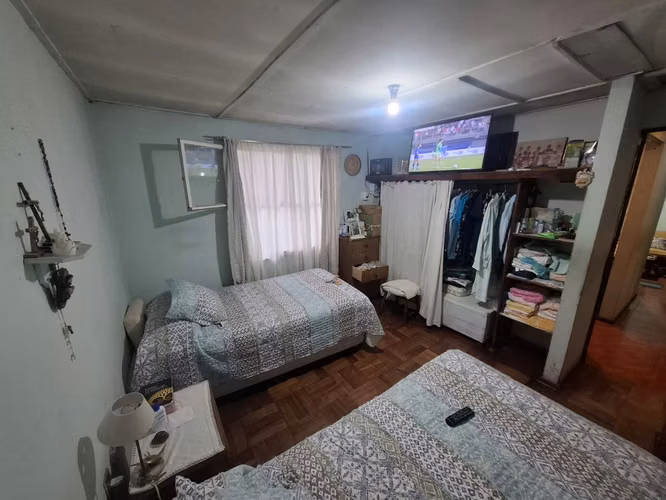 A cuadras del Metro Zapadores. Casa completa sólida en José Santos Ossa - Imagen 14