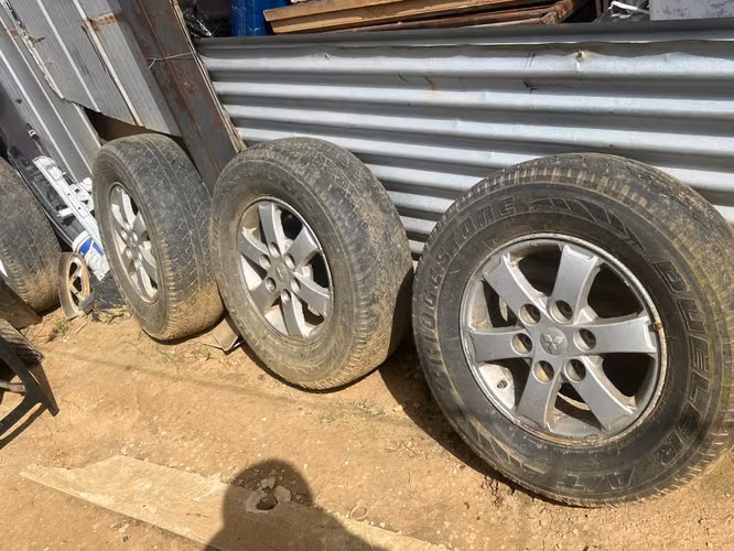 LLANTAS MITSUBISHI L200 - Imagen 5