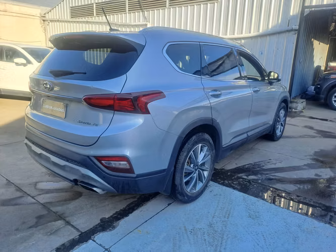 HYUNDAI SANTA FE 2.4 GLS 2WD AT - Imagen 6