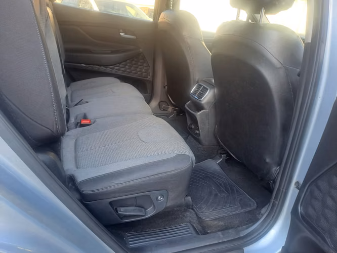 HYUNDAI SANTA FE 2.4 GLS 2WD AT - Imagen 8